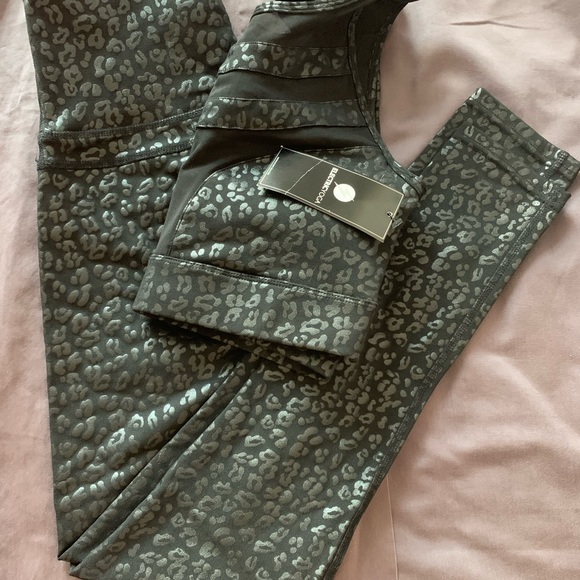 ElectricYoga set - Picture 10 of 11